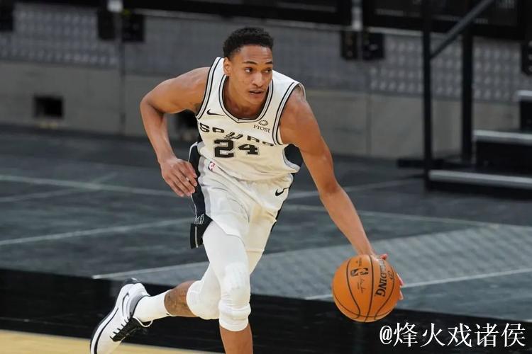 默里谈全明星:专注比赛表现,投票交给大家 默里谈全明星:专注比赛表现,投票交给大家