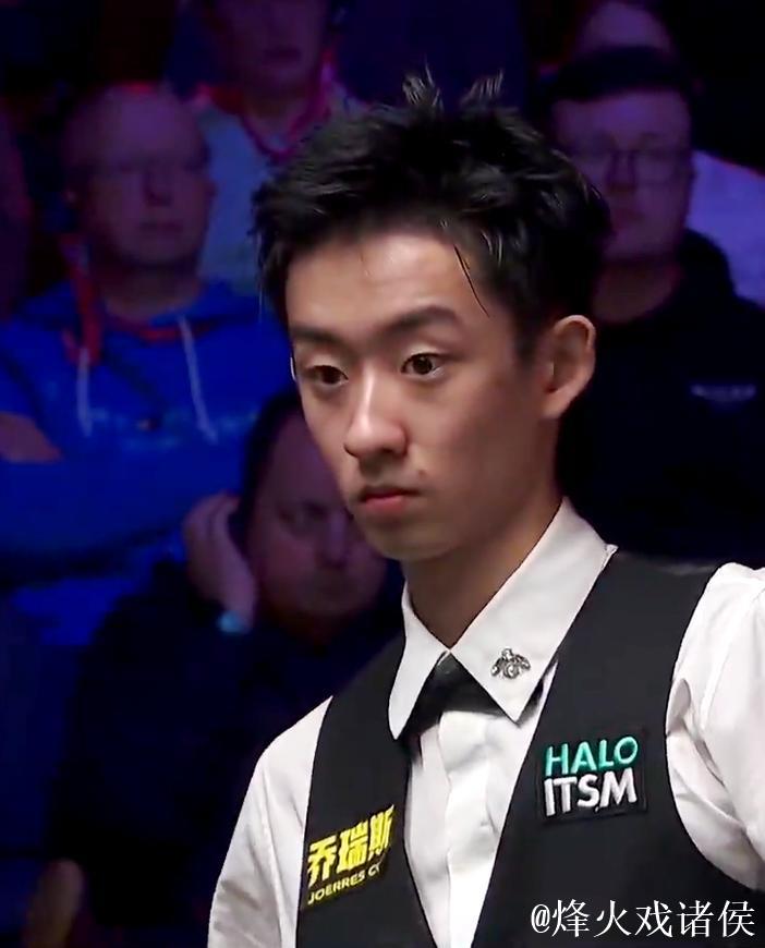 斯诺克英锦赛:吴宜泽与庞俊旭齐齐晋级 成功进入16强 斯诺克英锦赛:吴宜泽与庞俊旭齐齐晋级 成功进入16强